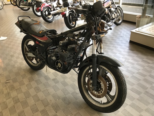 Z400fx ガレージ トライシクルのスタッフブログ